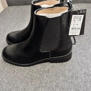 New Look Classic Black Moto Boots